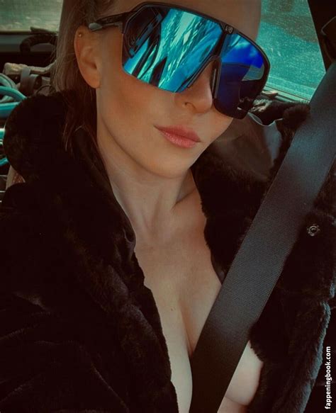 Mia Moon Its Mia Moon Nude OnlyFans Leaks The Fappening Photo 4555336 FappeningBook