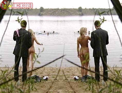 Naked Finja Martens In Unter Uns