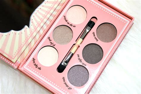 Essence How To Make Nude Eyes Make Up Box Eline Blaise