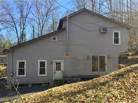 131 W Hemlock Dr Greentown Pa 18426 Trulia