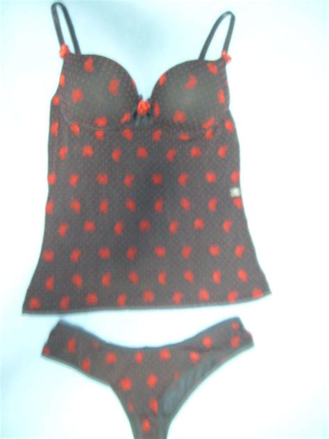 Toda Mulher Tem Que Ter Lingerie