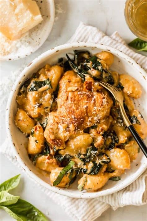 One Pan Creamy Chicken And Gnocchi Lena S Kitchen