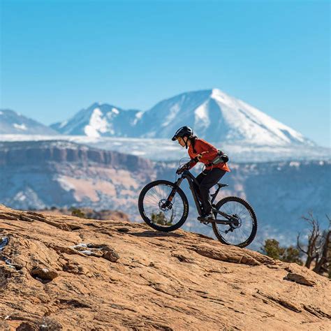 PEARL iZUMi EU | Cycling Clothing, Footwear and Accessories