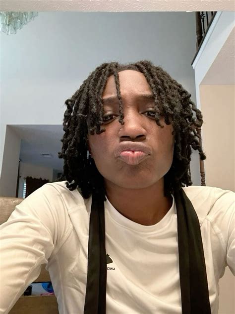 Pin By On Them Lesbian Outfits Beauty Lesbian