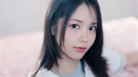 rose blackpink jadi perempuan tercantik dunia  fuji  carmen hh