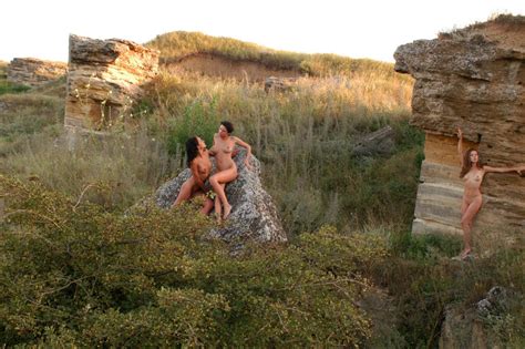 Three Girls Naked On The Rocks Russian Sexy Girls