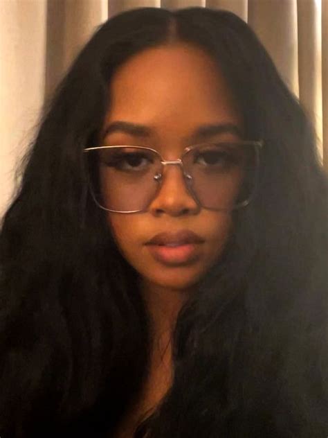 H.E.R. — биография, личная жизнь, фото, новости, певица, песни Damage ...