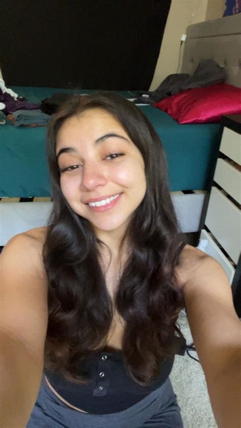 Did someone make you smile today? : r/smileygirls