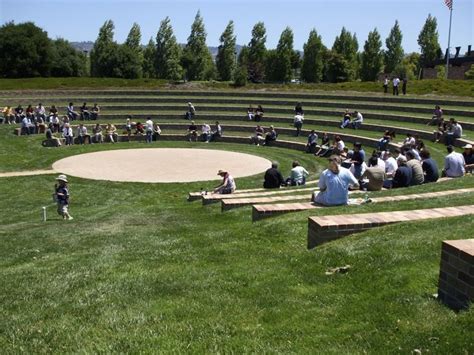 Resultado De Imagen Para Outdoor Amphitheatre Campus Landscape Design