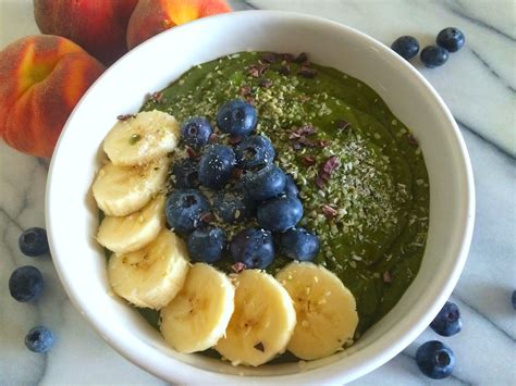 Conscious Cleanse – Super Green Smoothie Bowl