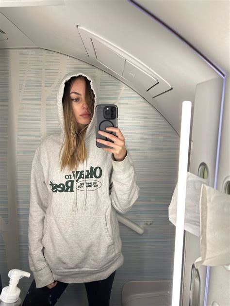 Airplane Bathroom Selfie Rmichellemylett