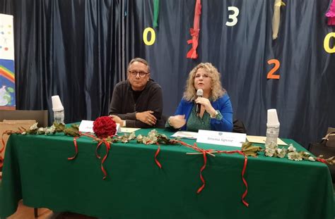 Reggio Antonio Marziale Incontra Gli Alunni Della Radice Alighieri