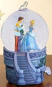 Disney Snowglobes Collectors Guide Cinderella Snowglobe