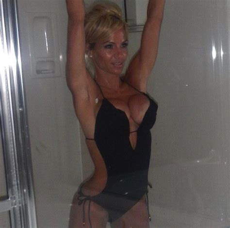 Busty Blonde Milf Scrolller