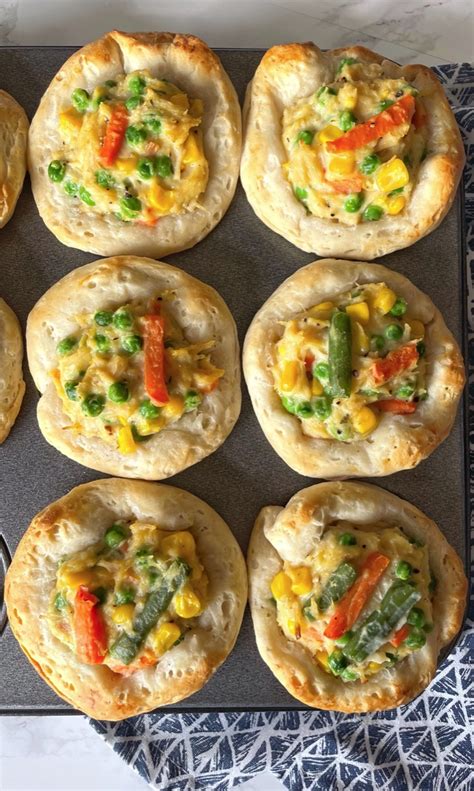 Easy Mini Chicken Pot Pies 4 Ingredients