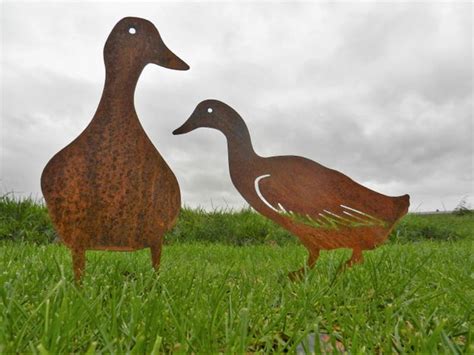Rusty Metal Duck Garden Decor / Metal Duck gift / Rustic Duck | Etsy