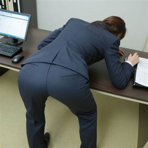 Hot Ass Images Of A Big Ass Woman Sticking Out Her Ass AIHotassFactory
