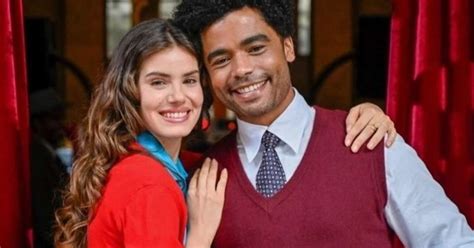 Galã das 6 da Globo fala sobre cena de nudez e ménage gay em filme