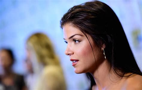 Wallpaper Look Pose Makeup Actress Brunette Profile Photoshoot Hair For Mobile And