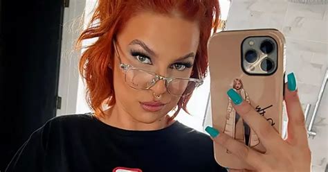 Men Always Want Small Blondes But I Make Money Like A Hot Redhead The Fashion Vibes