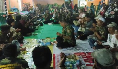 Gabungan Ormas Kalsel Dan Masyarakat Gelar Doa Bersama