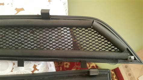 Сетка на радиатор — Toyota RAV4 (IV), 2 л, 2013 года | аксессуары | DRIVE2