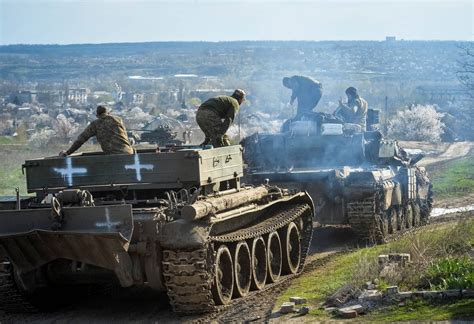 Russia Pounds Ukraine S Front Line As Leak Prompts Questions Over