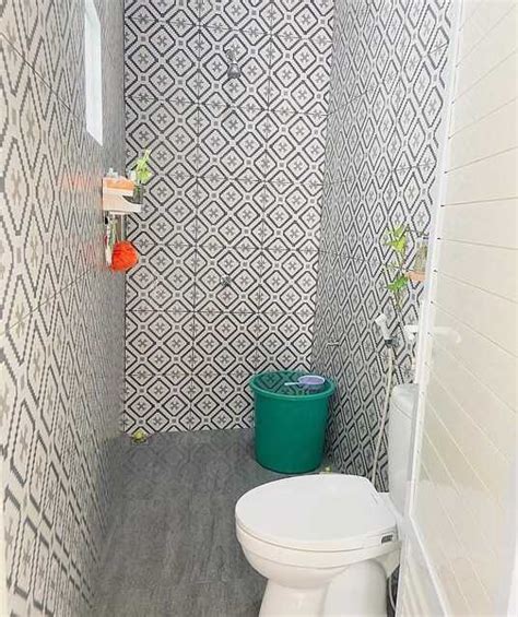 8 Inspirasi Desain Kamar Mandi Ukuran 2x1 Meter, Nyaman & Tak Sesak