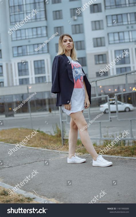 Beautiful Woman Nude Legs Walking Around Stock Photo 1181990089 Shutterstock