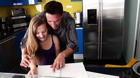 Junge Brunette Wird Von Daddys Freund Hart Von Hinten Gefickt XHamster