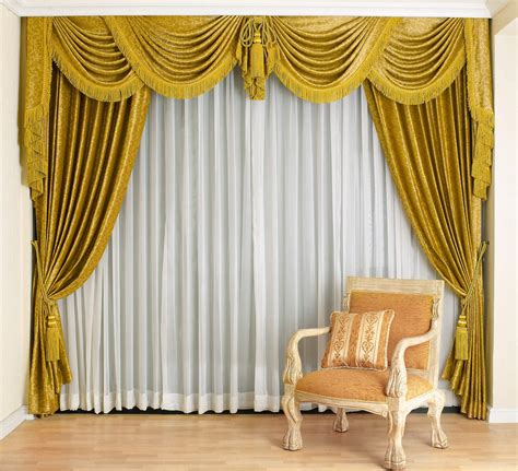 Swags And Cascades Classic Drapes