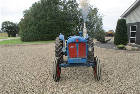 Fordson Major Diesel traktor Traktor z Dánsko na prodej na Truck1 ID