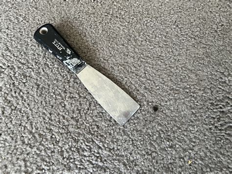 Removing Acrylic Paint from Carpets and Rugs | Fresh Space