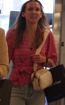 Hot Ass Of A Milf In Tight Blue Jeans Tight Jeans Forum