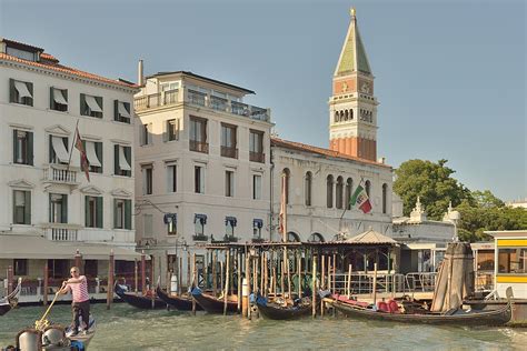 Harrys Bar Nomads Travel Guide