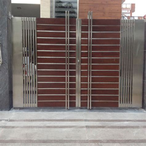 Stainless Steel Main Gate At Best Price In Delhi New Shama Brush Works