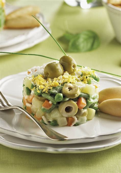 Cómo hacer ensaladilla rusa casera e ideas para que quede riquísima