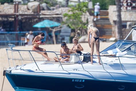Olivia Culpo Showed Off Nude While Chatting On Board 25 Photos The Fappening