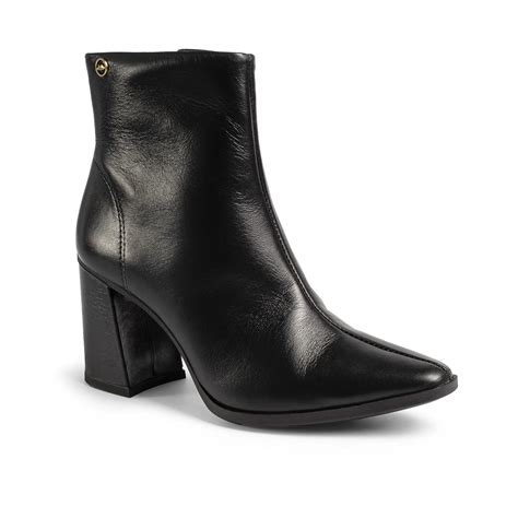 Bota Dakota Preta Cano Curto - Bota Dakota de Cano Curto em Couro Preta - Dakota