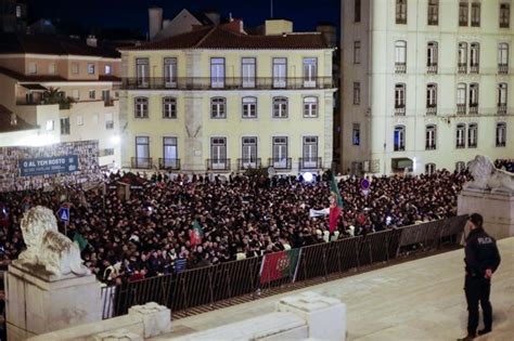 Pol Cias Em Novos Protestos Para Que A Luta N O Morra Portugal S Bado