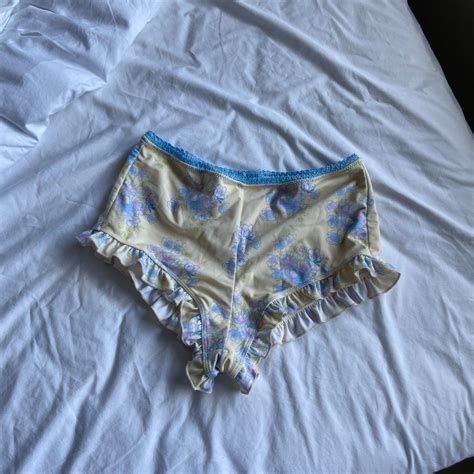 Blackbough Bloomers Bikini Women S Fashion Bottoms Shorts On Carousell