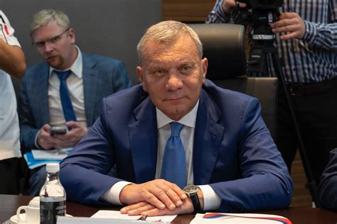 Poursuite Du Voyage En Malaisie Roscosmos Discute Avec Lagence