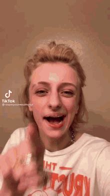 Hot Hot Discover Share Gifs