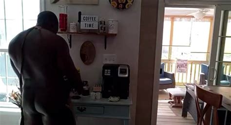 Thick Muscle Daddy Naked Around The House And Stroking ThisVid