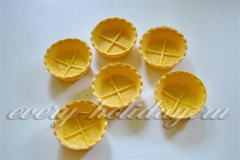 Жульен в тарталетках с грибами и сыром