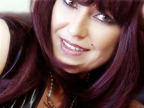 Juicy Julie Porn Videos Livechat And Blog On Amarotic