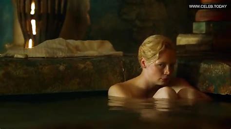 Brienne Of Tarth Ass Flashing Porn300