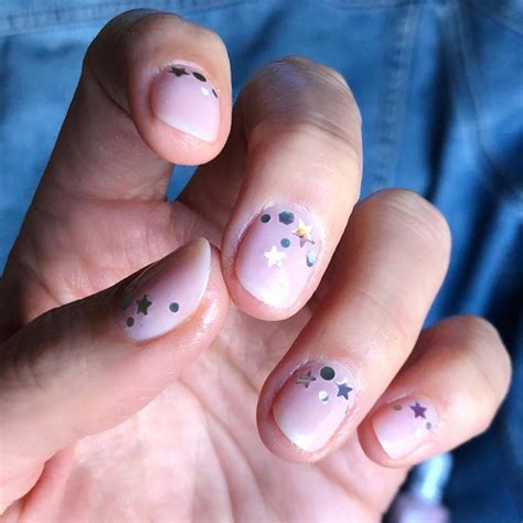 Star Nail Art Is Trending in Los Angeles This Summer | Allure