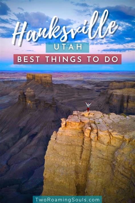 Hanksville Utah Guide (Best Hikes, Viewpoints & Hotels) - Two Roaming Souls