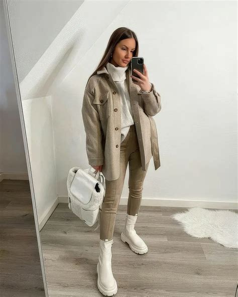 Nude Chelsea Boots Outfits For The Fall Styleoholic